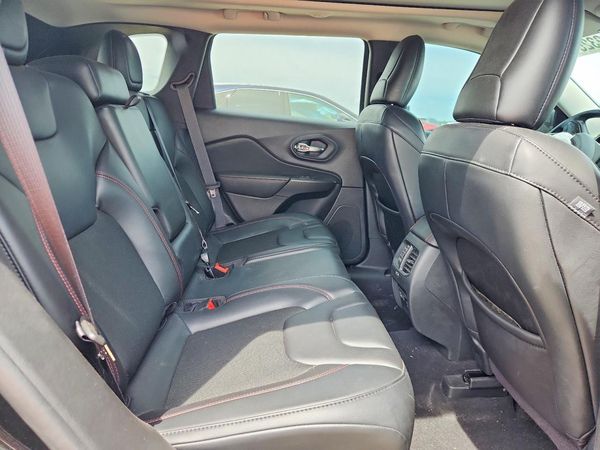 2021 JEEP CHEROKEE TRAILHAWK 4X4