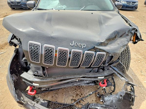 2021 JEEP CHEROKEE TRAILHAWK 4X4