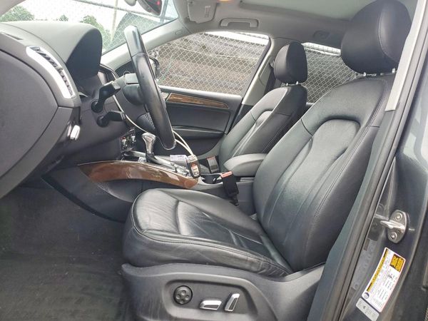 2017 AUDI Q5 quattro Premium Plus — DENT