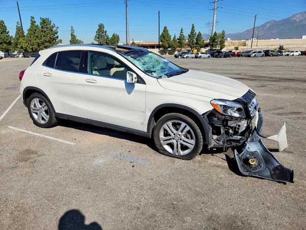 2018 MERCEDES-BENZ GLA GLA250