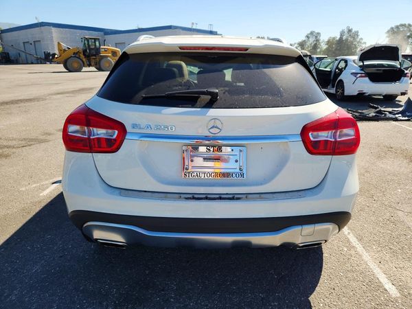 2018 MERCEDES-BENZ GLA GLA250