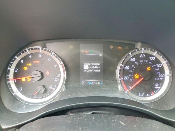 2020 TOYOTA HIGHLANDER LE