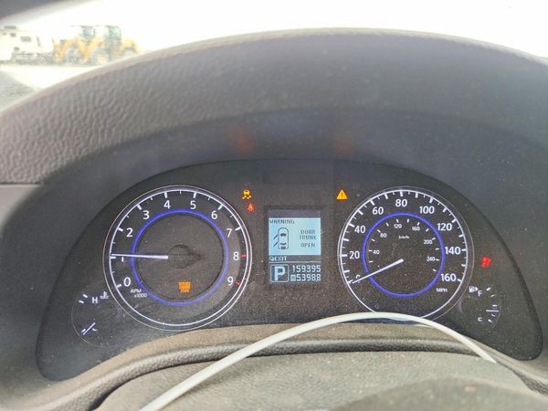 2012 INFINITI G37