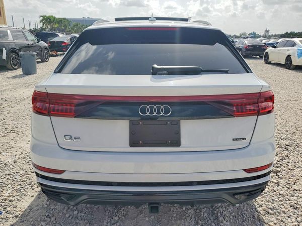 2022 AUDI Q8