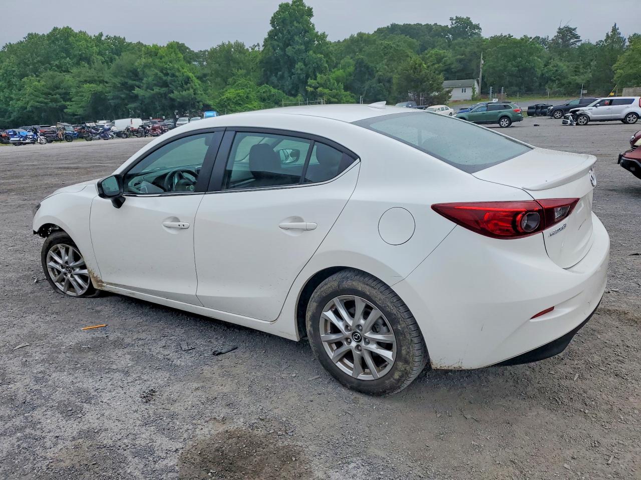 2016 MAZDA 3 SE