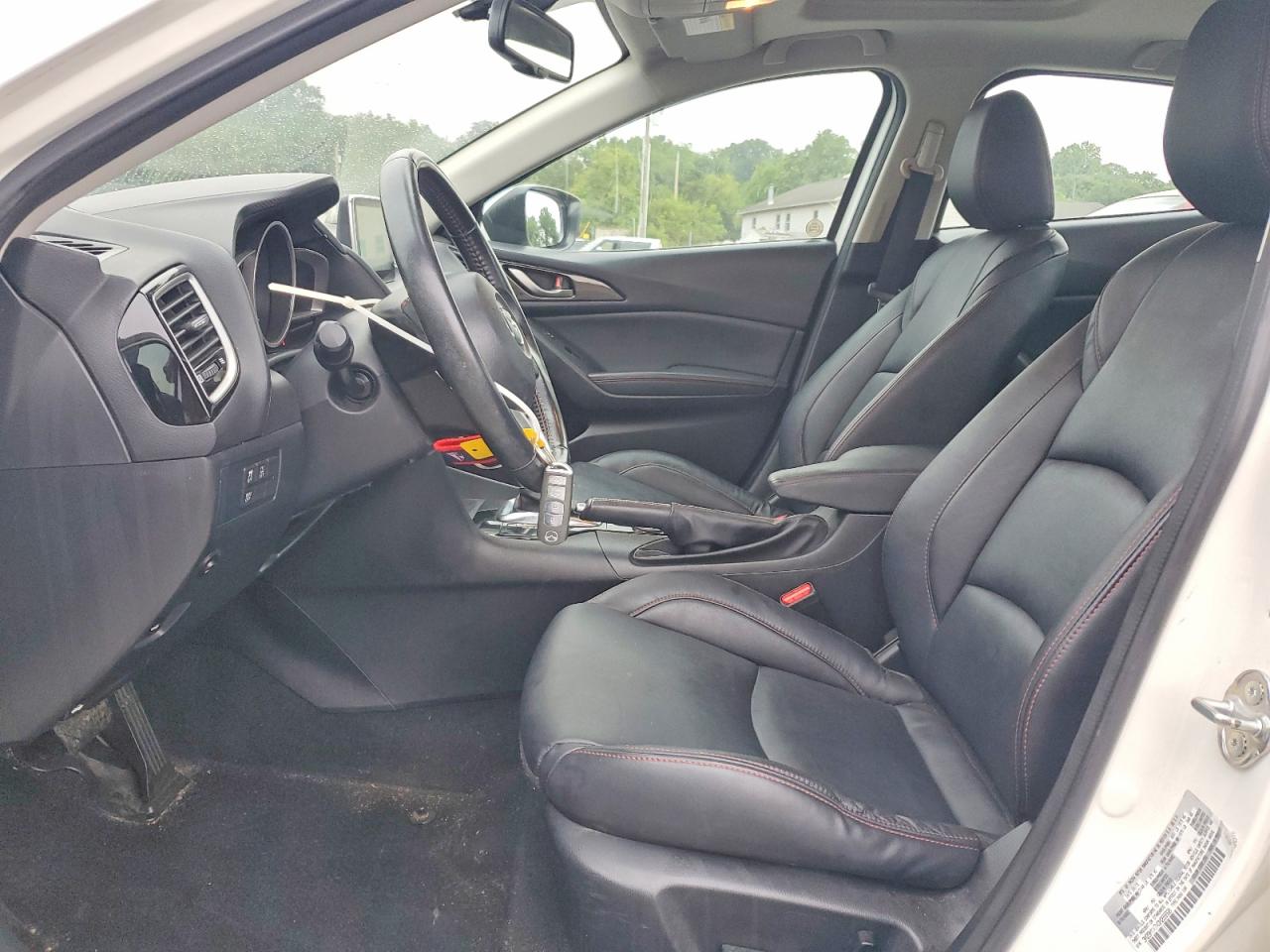 2016 MAZDA 3 SE