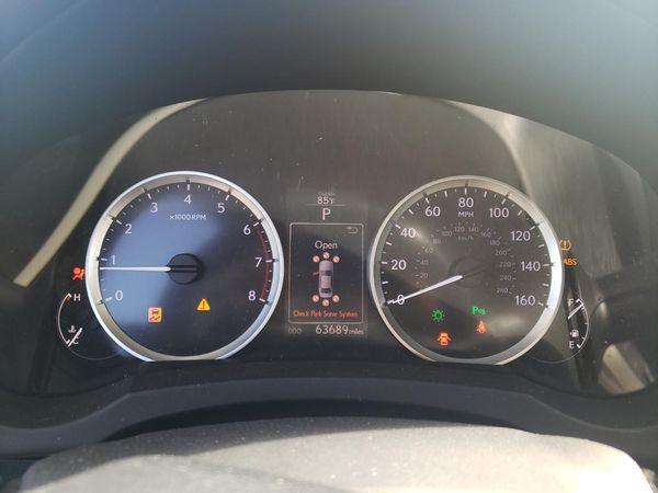 2016 LEXUS IS