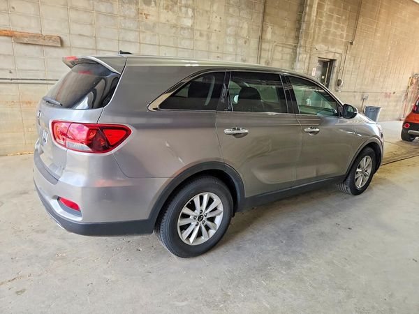 2019 KIA SORENTO L, LX, S
