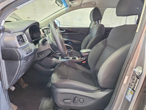2019 KIA SORENTO L, LX, S