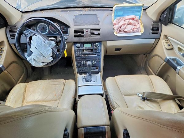 2013 VOLVO XC90