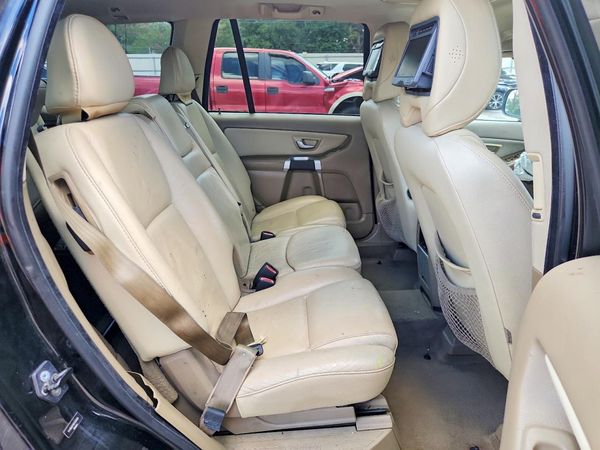 2013 VOLVO XC90