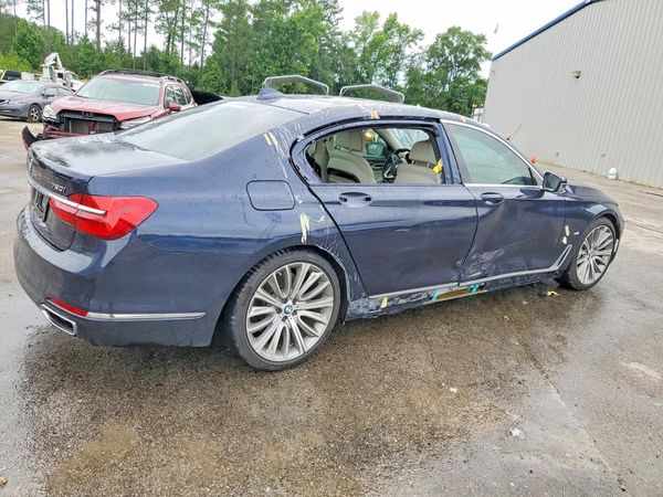 2019 BMW 750