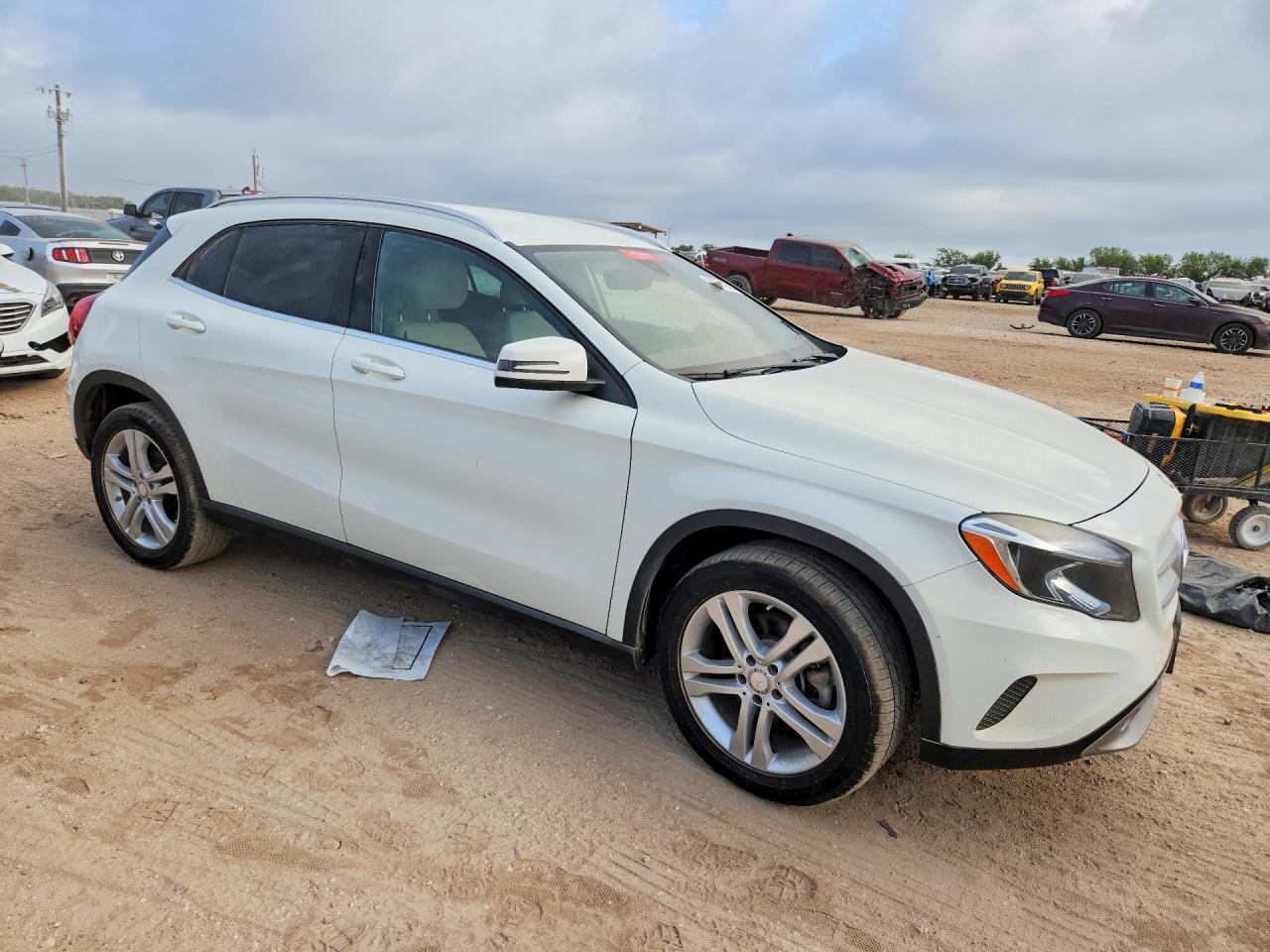 2017 MERCEDES-BENZ GLA GLA250