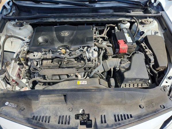 2021 TOYOTA CAMRY LE — Engine bay