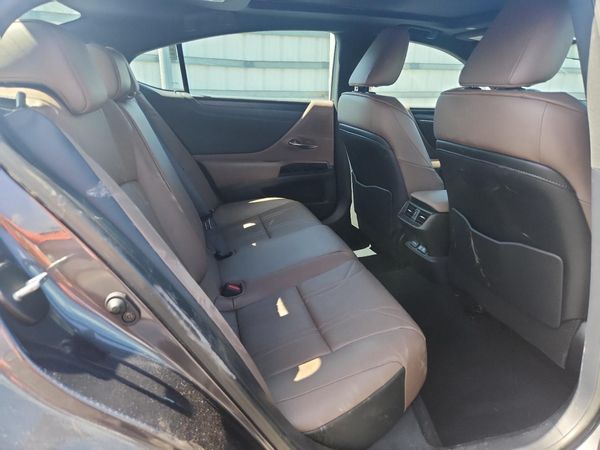 2024 LEXUS ES 350 Luxury