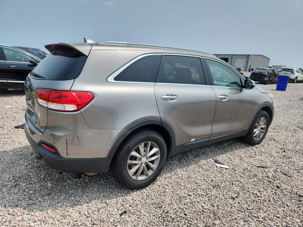 2016 KIA SORENTO L / LX