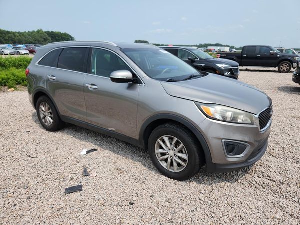 2016 KIA SORENTO L / LX