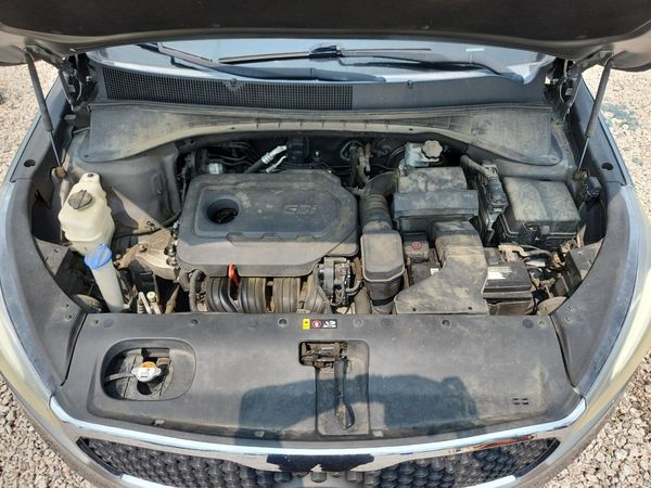2016 KIA SORENTO L / LX