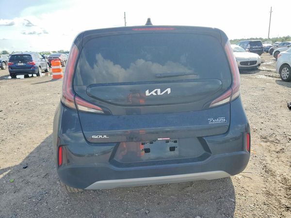 2024 KIA SOUL LX, S