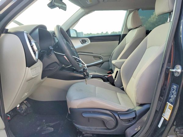 2024 KIA SOUL LX, S