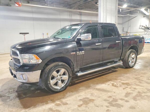 2017 RAM 1500 SLT
