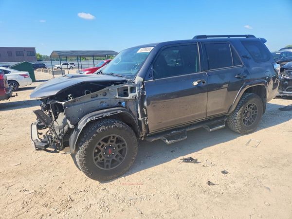 2020 TOYOTA 4RUNNER