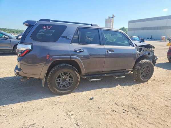 2020 TOYOTA 4RUNNER