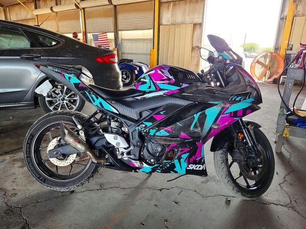 2023 YAMAHA YZFR3