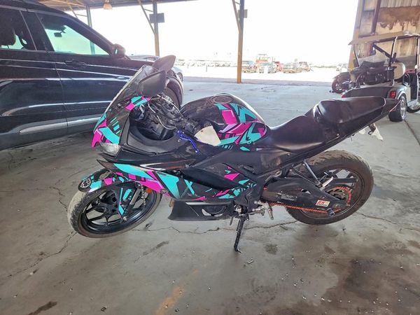 2023 YAMAHA YZFR3