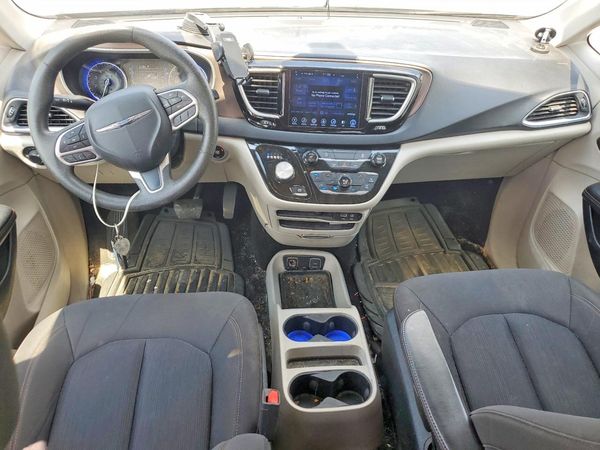 2017 CHRYSLER PACIFICA
