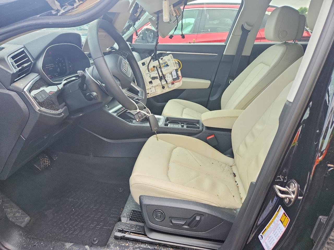 2025 AUDI Q3