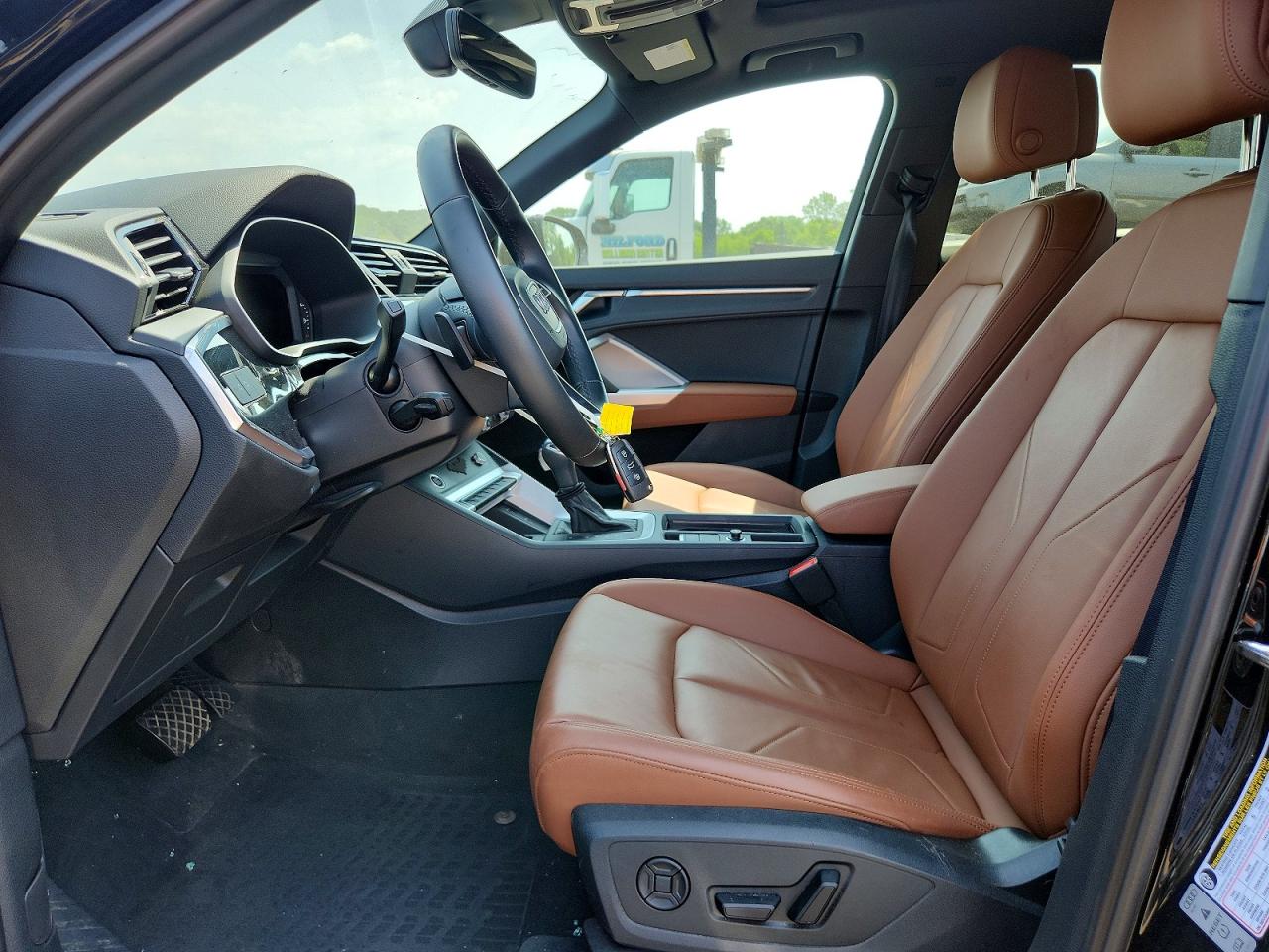 2024 AUDI Q3 S Line quattro Premium
