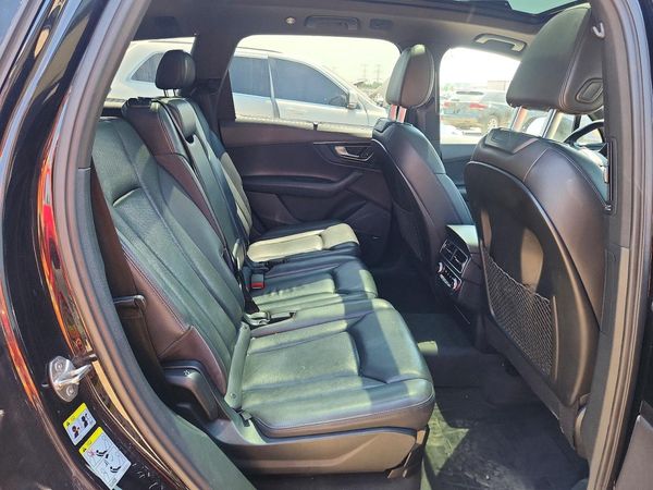 2017 AUDI Q7 quattro Prestige