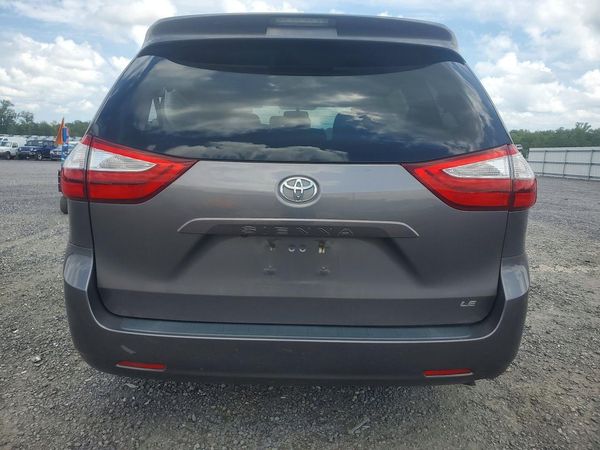 2017 TOYOTA SIENNA LE Mobility/LE