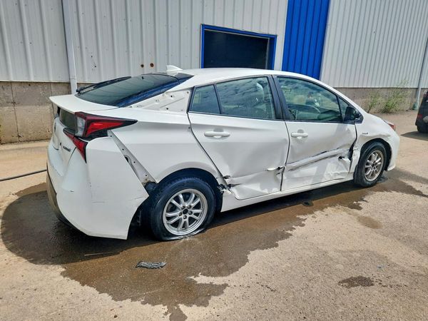 2019 TOYOTA PRIUS LE/XLE