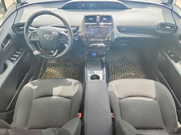 2019 TOYOTA PRIUS LE/XLE