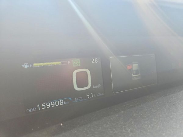 2019 TOYOTA PRIUS LE/XLE