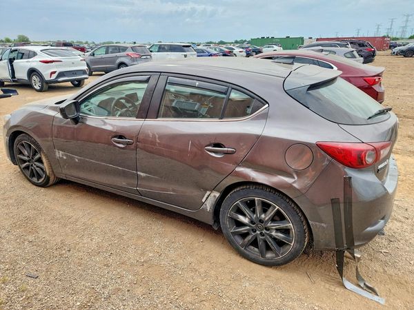 2018 MAZDA 3 Touring
