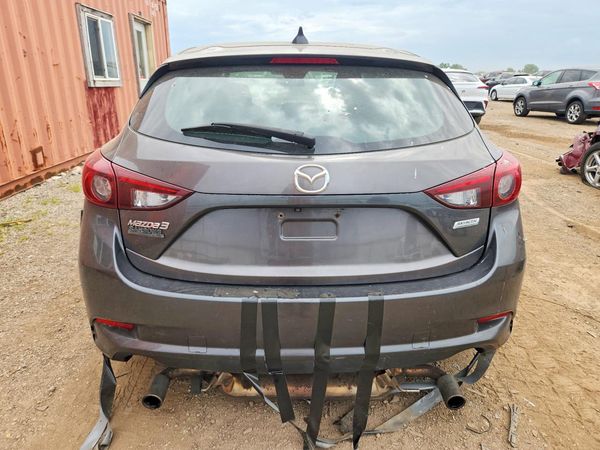 2018 MAZDA 3 Touring