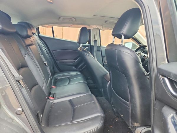 2018 MAZDA 3 Touring