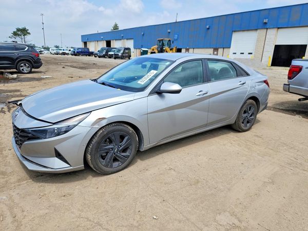 2022 HYUNDAI ELANTRA