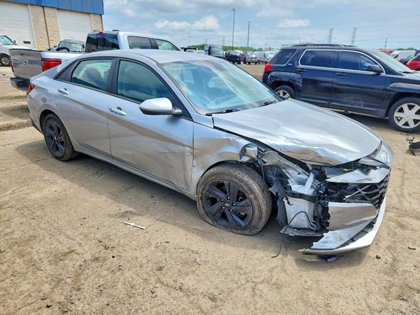 2022 HYUNDAI ELANTRA SEL w/Convenience Pkg
