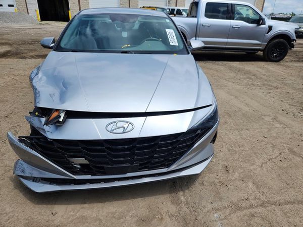 2022 HYUNDAI ELANTRA SEL w/Convenience Pkg