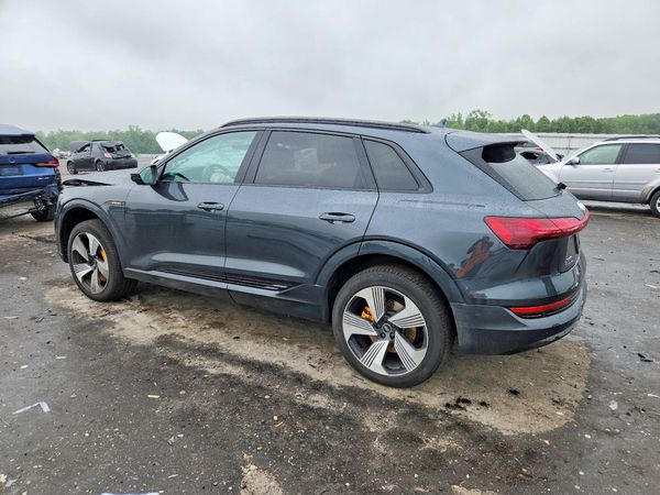 2022 AUDI E-TRON