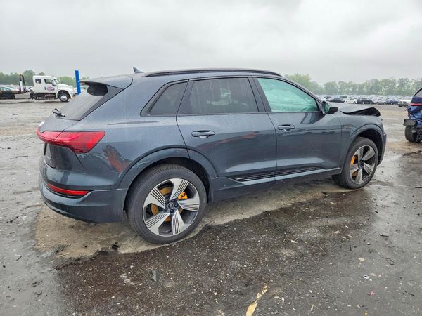 2022 AUDI E-TRON