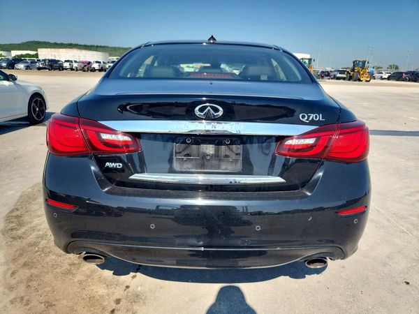 2017 INFINITI Q70L