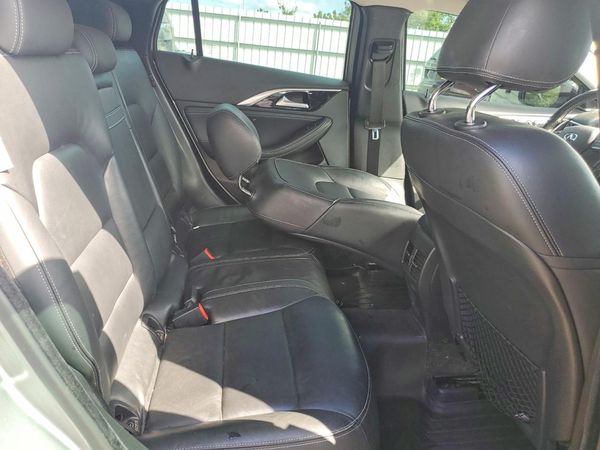 2018 INFINITI QX30
