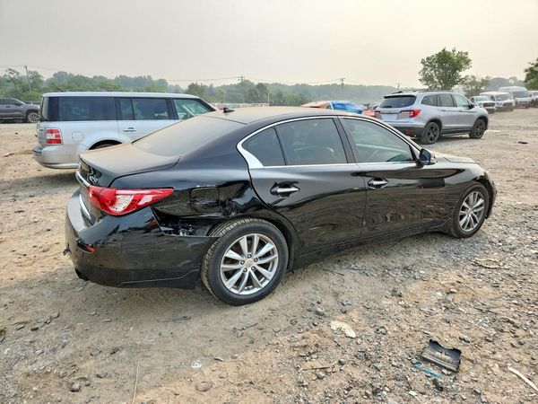 2015 INFINITI Q50