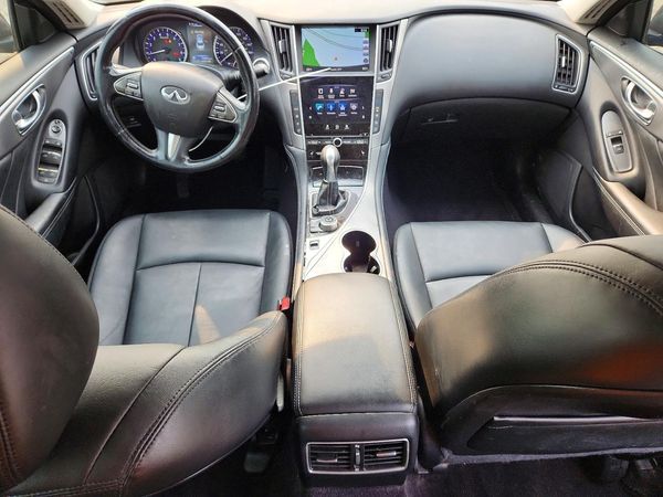 2015 INFINITI Q50