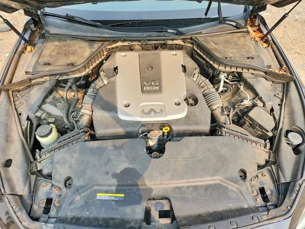 2015 INFINITI Q50
